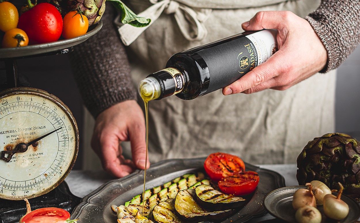 Gradassi olio extra vergine di oliva dop umbria colli assisi spoleto